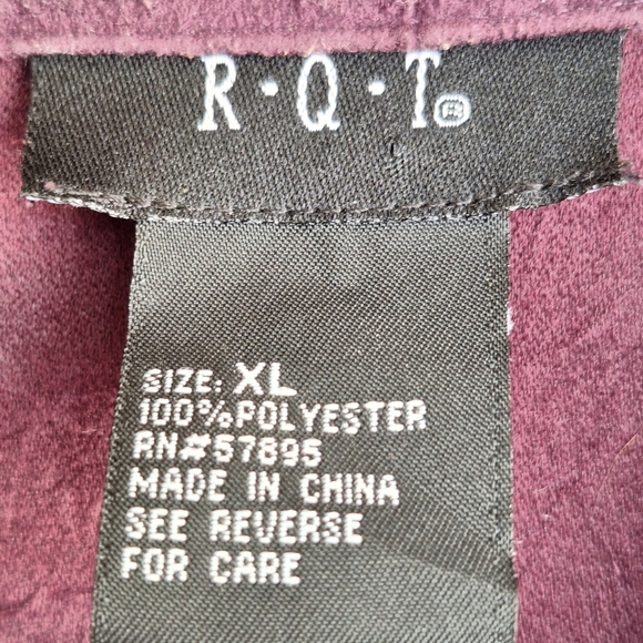 RQT Women's Purple Blouse Long Sleeve Curve Yoke Collar/Cuffs Button Front - Picture 3 of 8